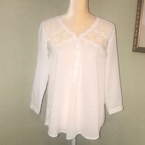 American Eagle Off White Blouse Size Large